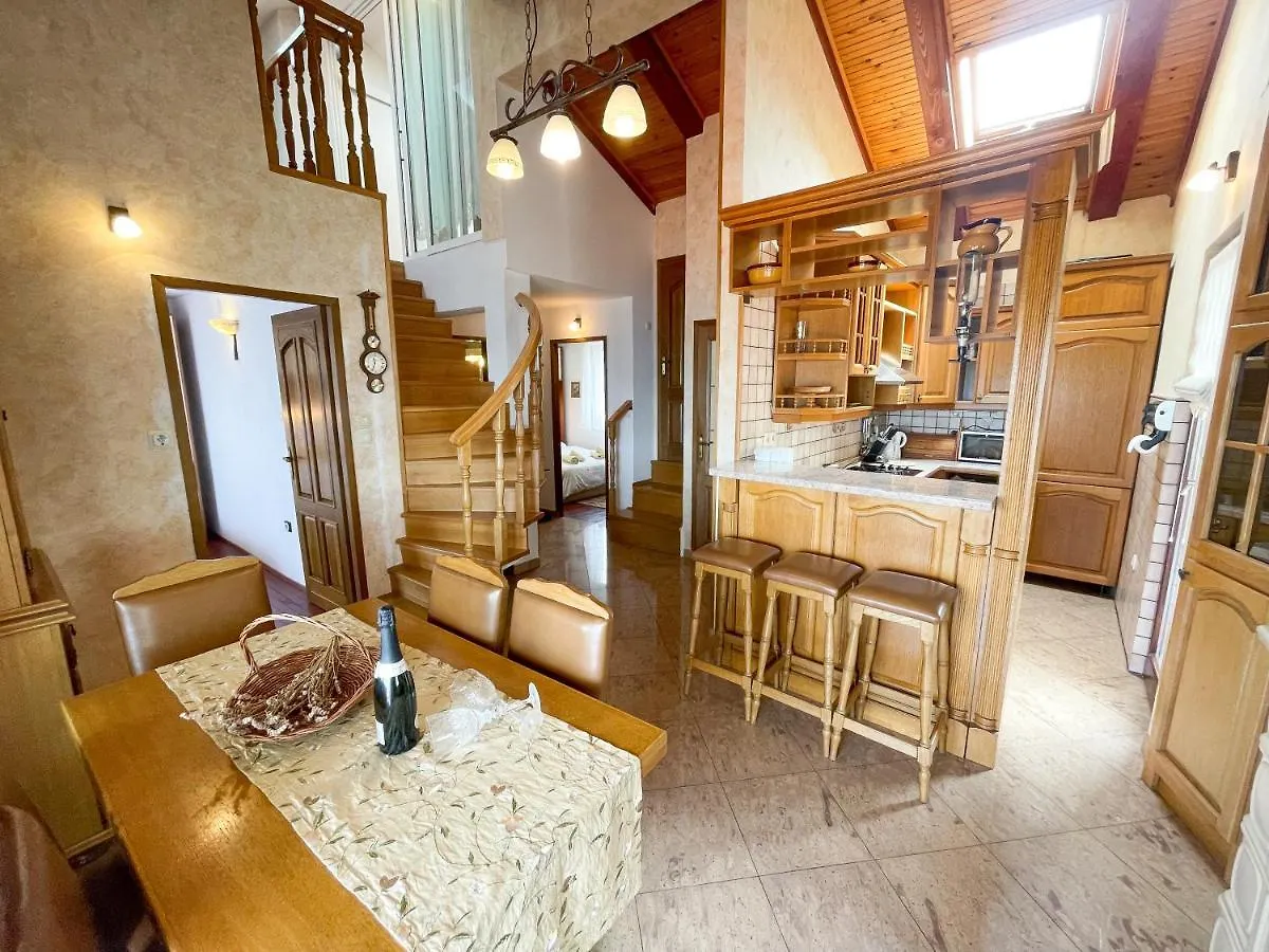 Apartmani Talia Dramalj 0*,  Kroatien